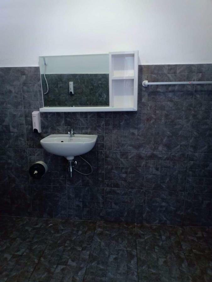 קו לארן Island Inn מראה חיצוני תמונה